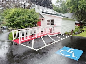Premier Room | 1 bedroom, free WiFi, bed sheets