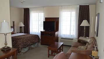 In-room safe, laptop workspace, iron/ironing board, free WiFi