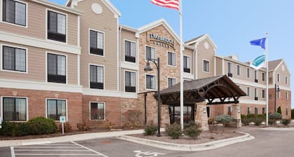 Pool. Gym. Near Aurora Medical Center!