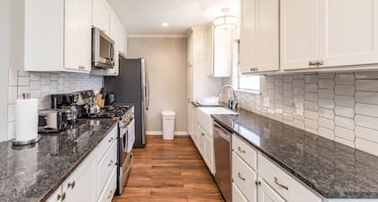 Lavish Living on 37 W/ Private Pool - Heated Pool Optional