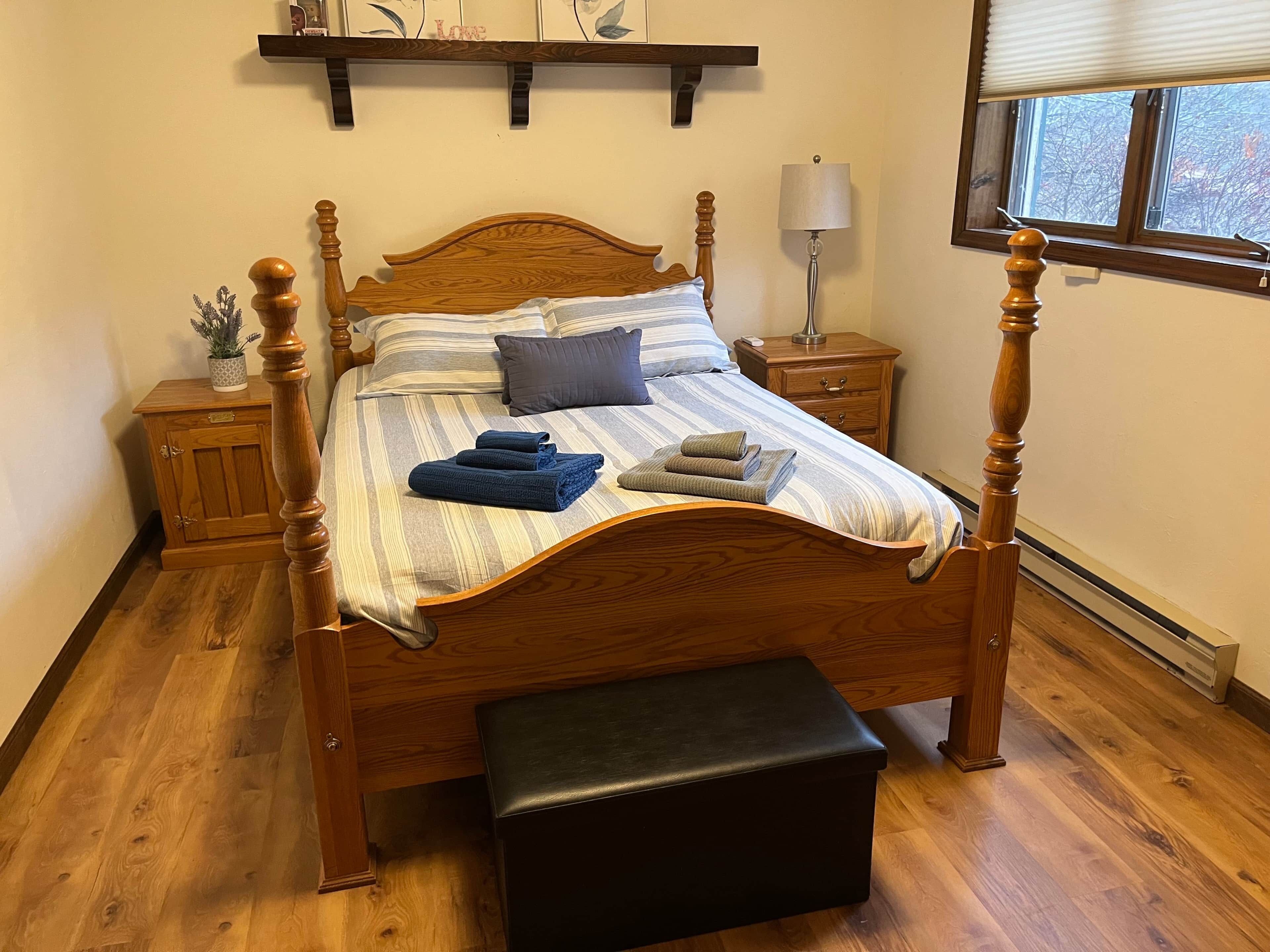 3 chambres, fer et planche à repasser, Wi-Fi gratuit, draps fournis