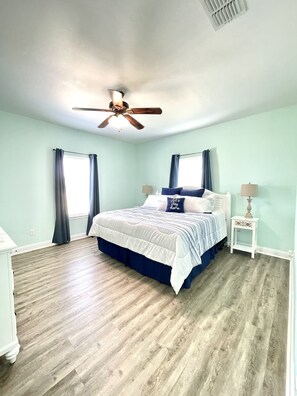 4 bedrooms, travel cot, free WiFi, bed sheets