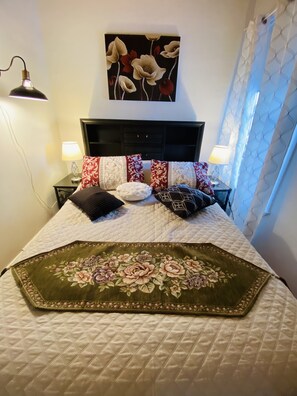 2 bedrooms, desk, iron/ironing board, WiFi