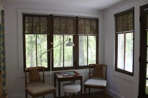 Interior - Newly rehabbed 3-bedroom Harbor Country cottage! (Harbert)