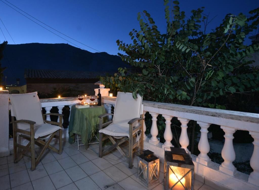 Traditional Loft, 2 Single Beds | Terrace/patio