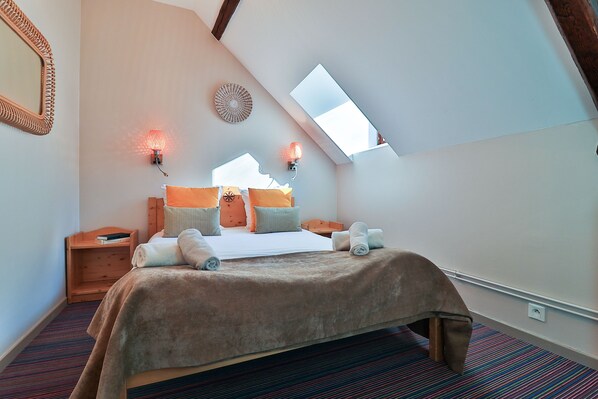 1 chambre, accès au Wi-Fi (inclus), literie fournie