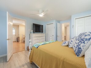 5 slaapkamers, een strijkplank/strijkijzer, internet