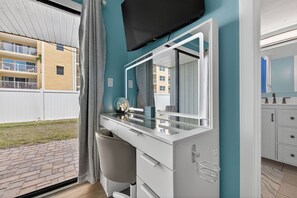 Interior - Delightful, Cozy Apartment By The Ocean @Coastal Waters (New smyrna beach)