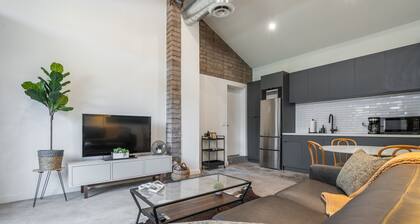 Historic 2 bed room Casita with private fenced yard