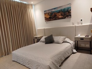 1 bedroom, desk, iron/ironing board, free WiFi