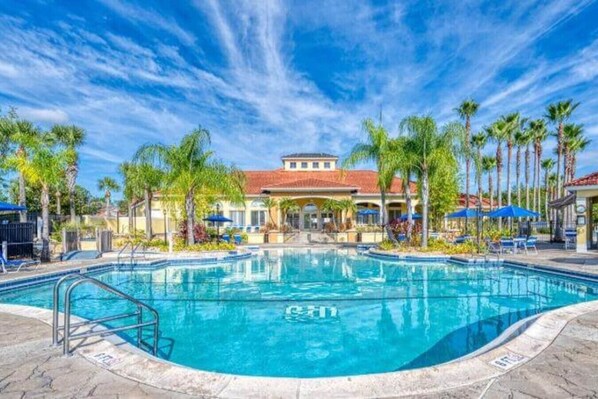 Outdoor pool, a heated pool