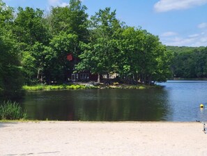 Beach - Lady of the Lake-Poconos Premier Lakefront Retreat (East Stroudsburg)