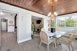 تناول الطعام