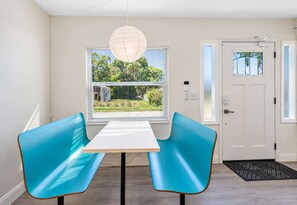 Dining - Perfect & Cozy Home in A+ Location (Saint Petersburg)