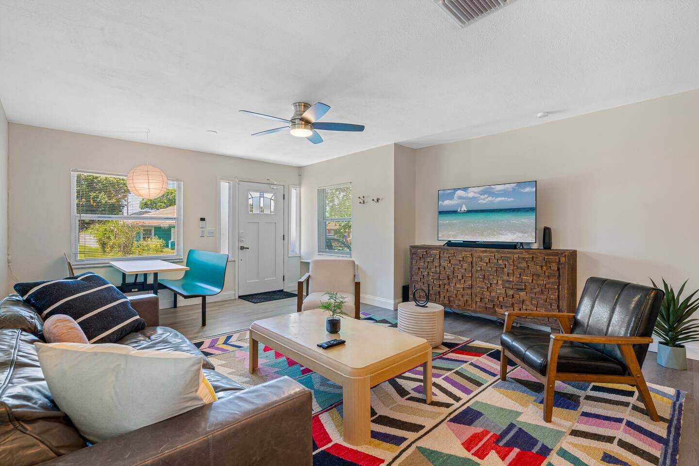 TV connectée, médiathèque, chaîne hi-fi