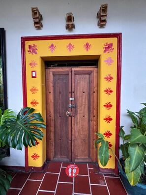 Fachada de la propiedad