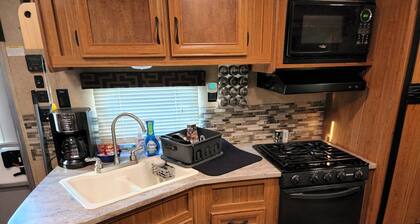 2017 Starcraft rv for rent