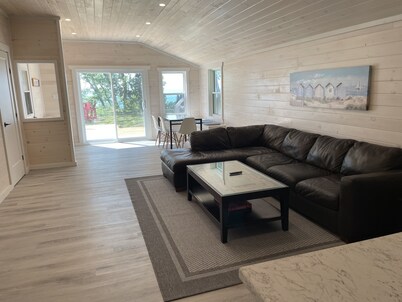 Modern Cottage on the Water - Newly Renovated!