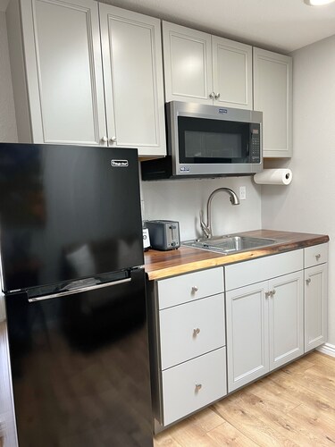 Cozy, modern suite in the heart of Loveland Colorado.