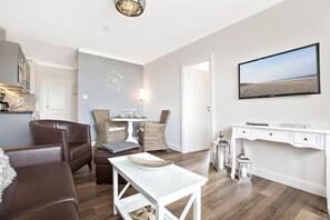 Télévision, chaîne hi-fi