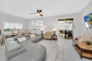 TV - Amazing Townhome on Champions Gate Resort with the Best 5 Star Amenities, Orlando Townhome 5640 (Orlando)