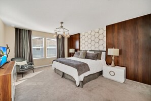 5 bedrooms, iron/ironing board, internet, bed sheets