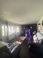 Luxury Single Room | Living area