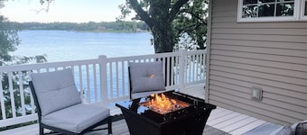 Maple Haven :: Modern, year round home on Maple Lake in Mentor, MN