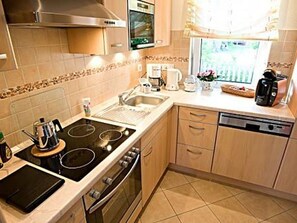 微波炉、烤箱、洗碗机