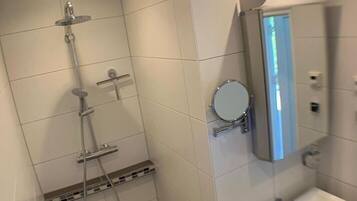 Dusche, Haartrockner
