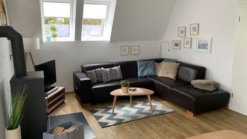 Fernseher, Kamin, DVD-Player, Stereoanlage