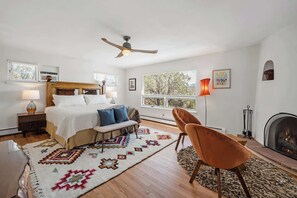 4 habitaciones, tabla de planchar con plancha, wifi y ropa de cama 