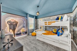9 slaapkamers, een strijkplank/strijkijzer, internet, beddengoed