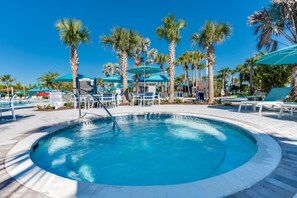 Beheizter Pool