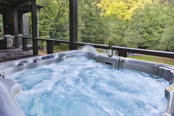 Bain à remous extérieur