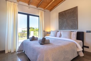 4 soverom, strykejern/-brett, wi-fi (inkludert) og sengetøy