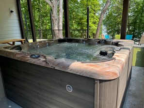 Bain à remous extérieur