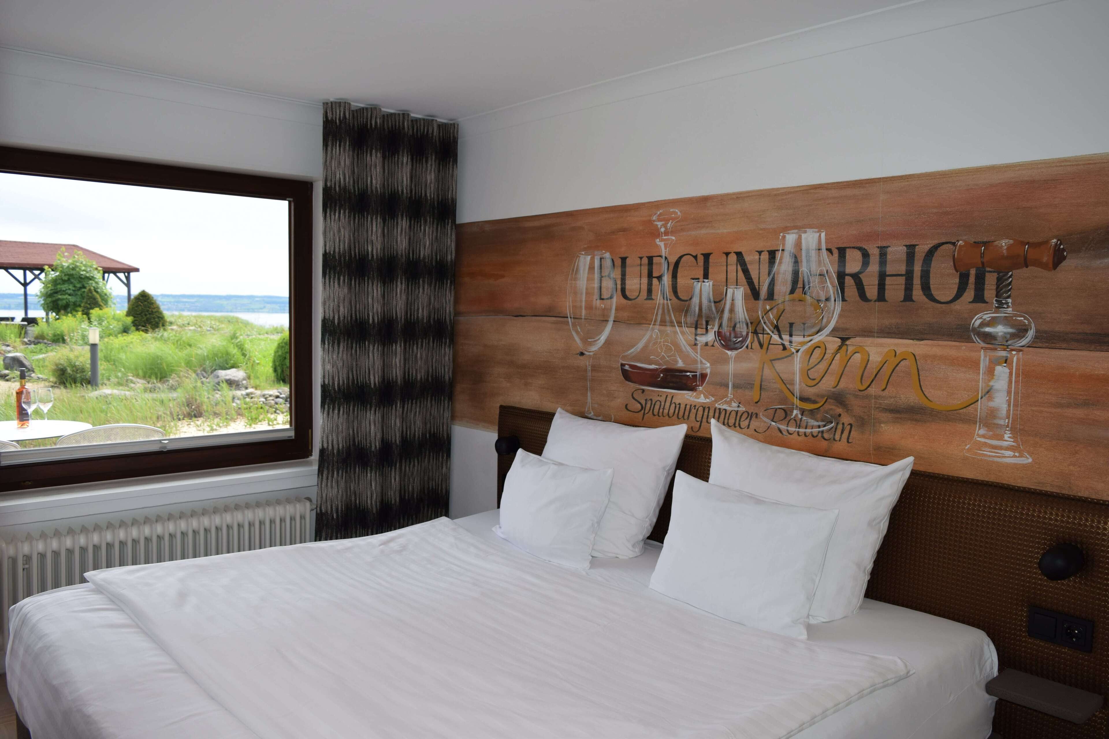 Doppelzimmer mit Seeblick, 21qm, mit Dusche/WC und eigener Terrasse, max. 2 Personen-Doppelzimmer mit Seeblick