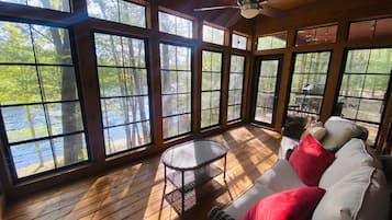 Smart TV, fireplace, video games, DVD player