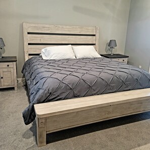 4 bedrooms, iron/ironing board, free WiFi, bed sheets