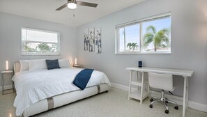 3 chambres, bureau, Wi-Fi gratuit, draps fournis