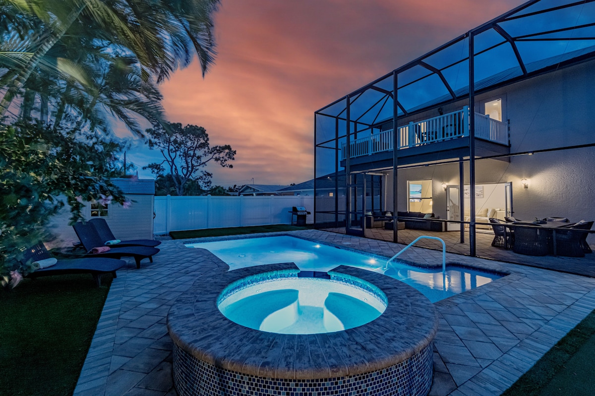 Photo 37 of Spacious 2-Story Villa with Pool & Putting Green
