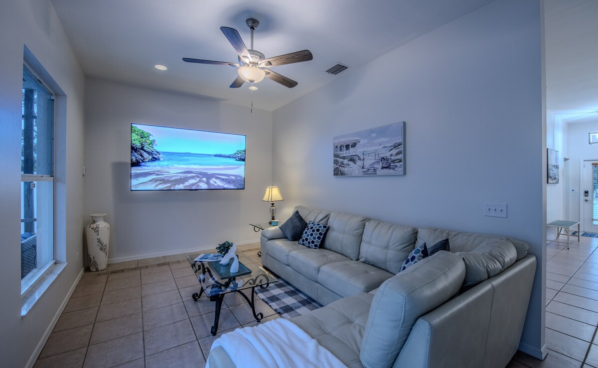 Photo 14 of Spacious 2-Story Villa with Pool & Putting Green