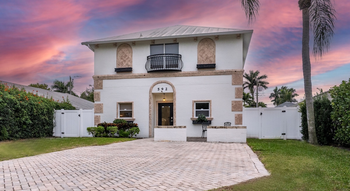 Photo 46 of Spacious 2-Story Villa with Pool & Putting Green