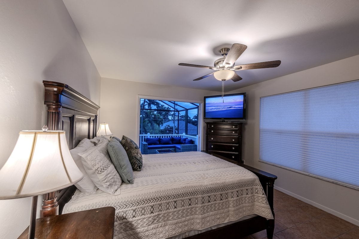 Photo 26 of Spacious 2-Story Villa with Pool & Putting Green