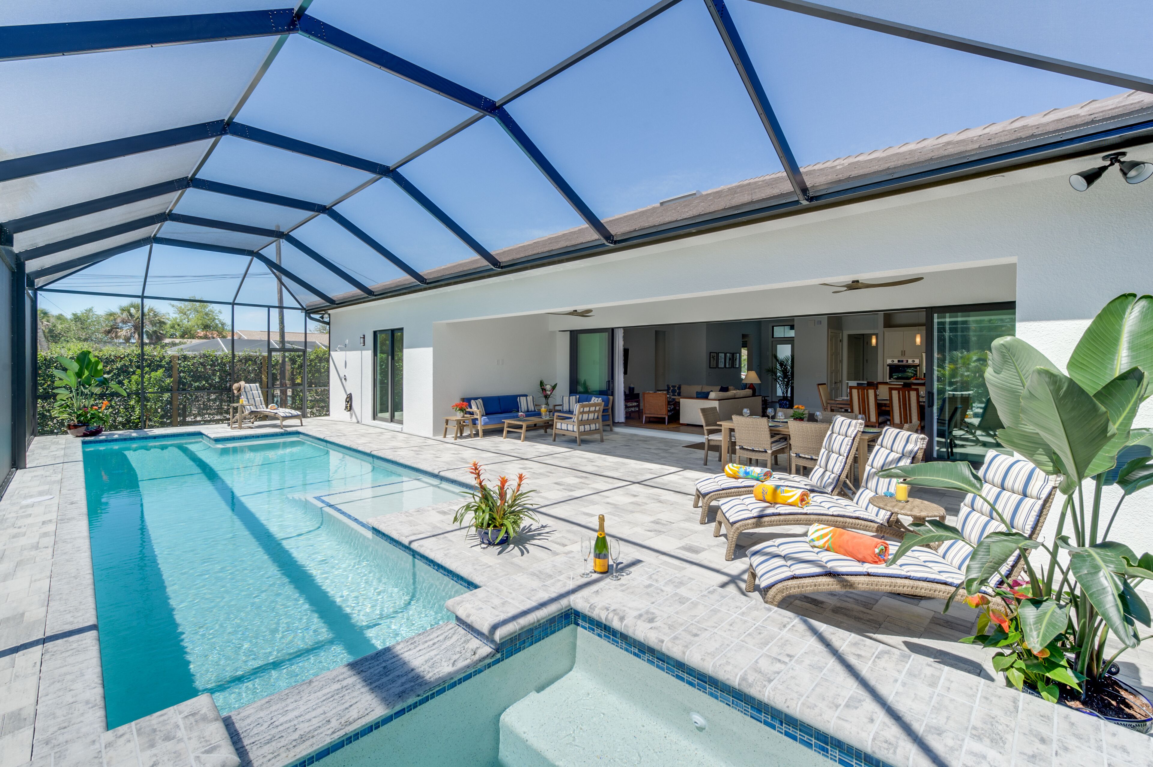 温水プール、ラッププール