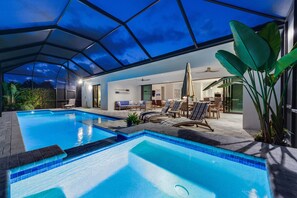 恒温泳池，泳道泳池