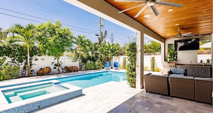 Spacious 4 BR Near Beach