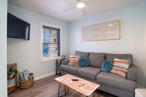TV - #6 Sunset Harbor Views w/ Beach Access on CB! (Carolina Beach)