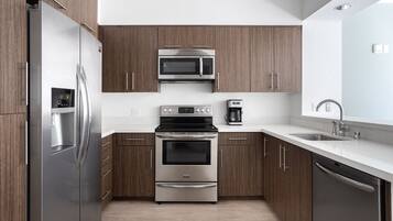 Fridge, microwave, oven, dishwasher